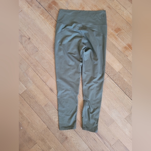 Aerie,  High-Waisted Chill Play‎ Move Leggings, Sage Green , Size Medium - Picture 2 of 7